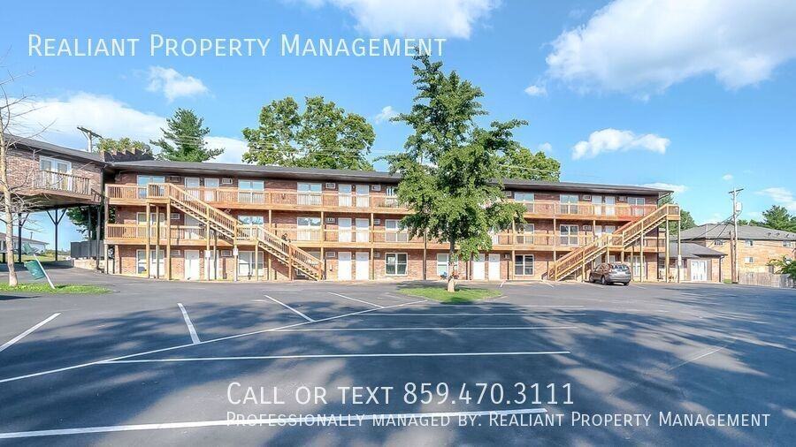 2021 Cambridge Dr #40