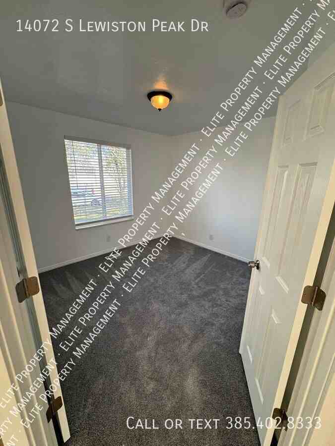 14072 S Lewiston Peak Dr - Photo 5 of 18