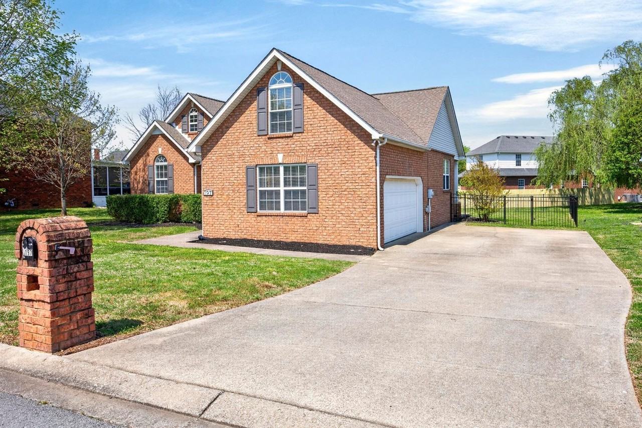 197 Red Jacket Trce - Photo 2 of 43