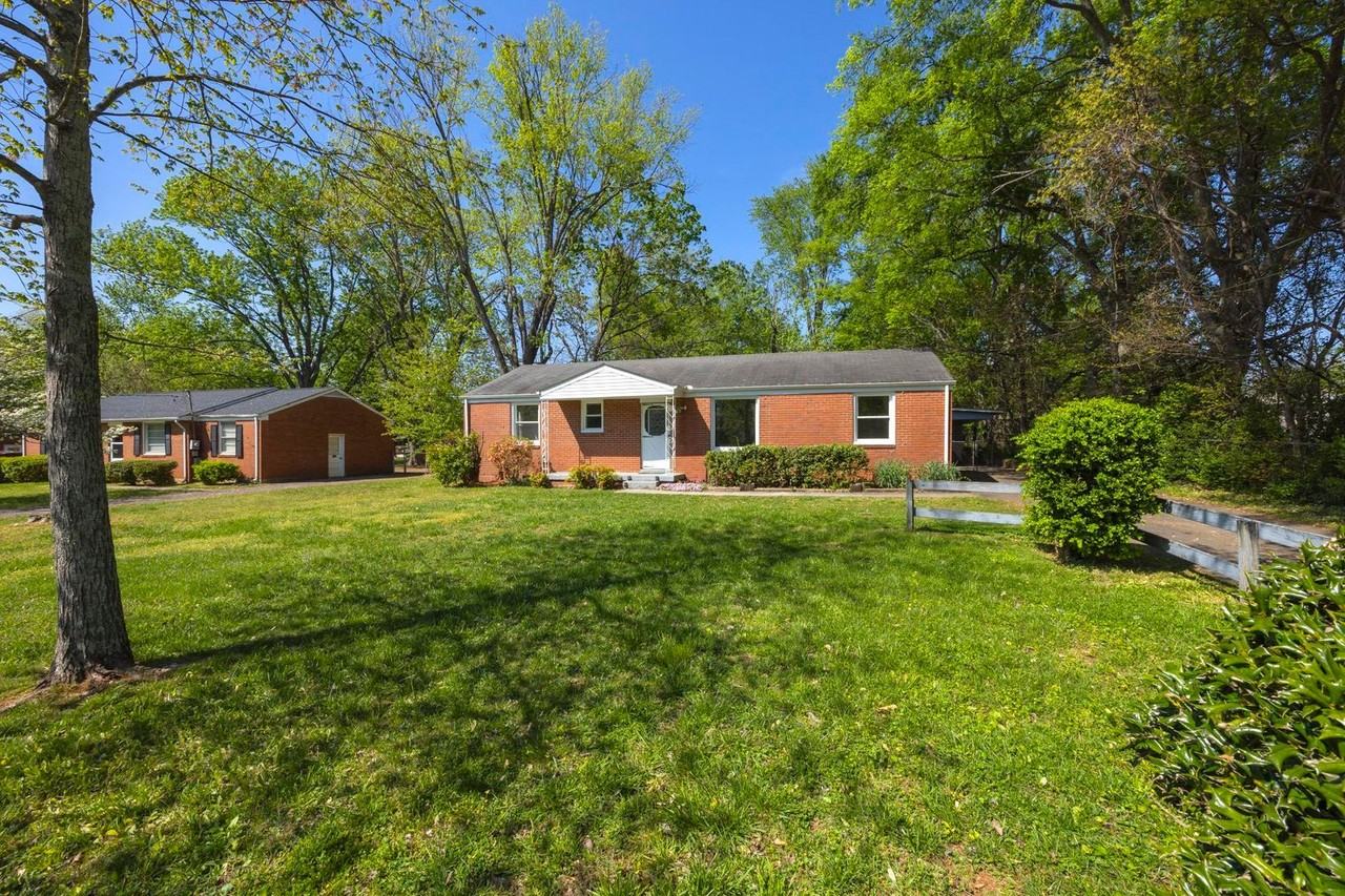 1911 Gardner Dr - Photo 2 of 39