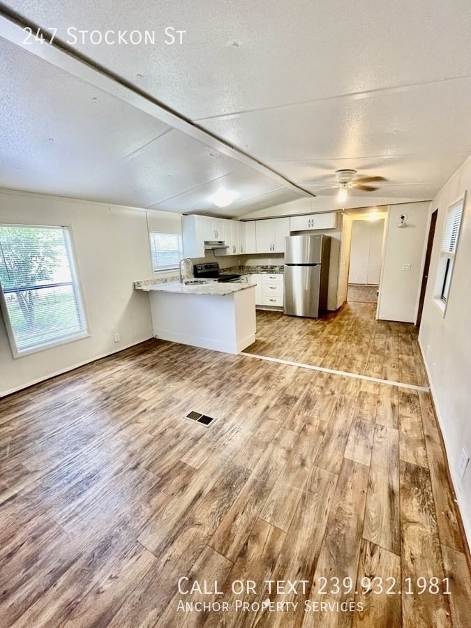 247 Stockon St - Photo 3 of 33