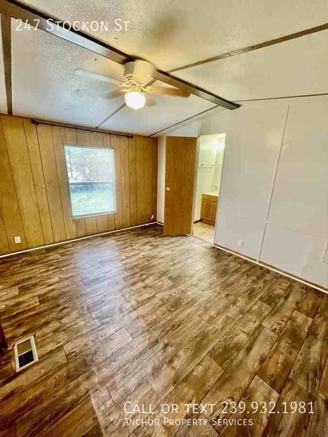 247 Stockon St - Photo 5 of 33