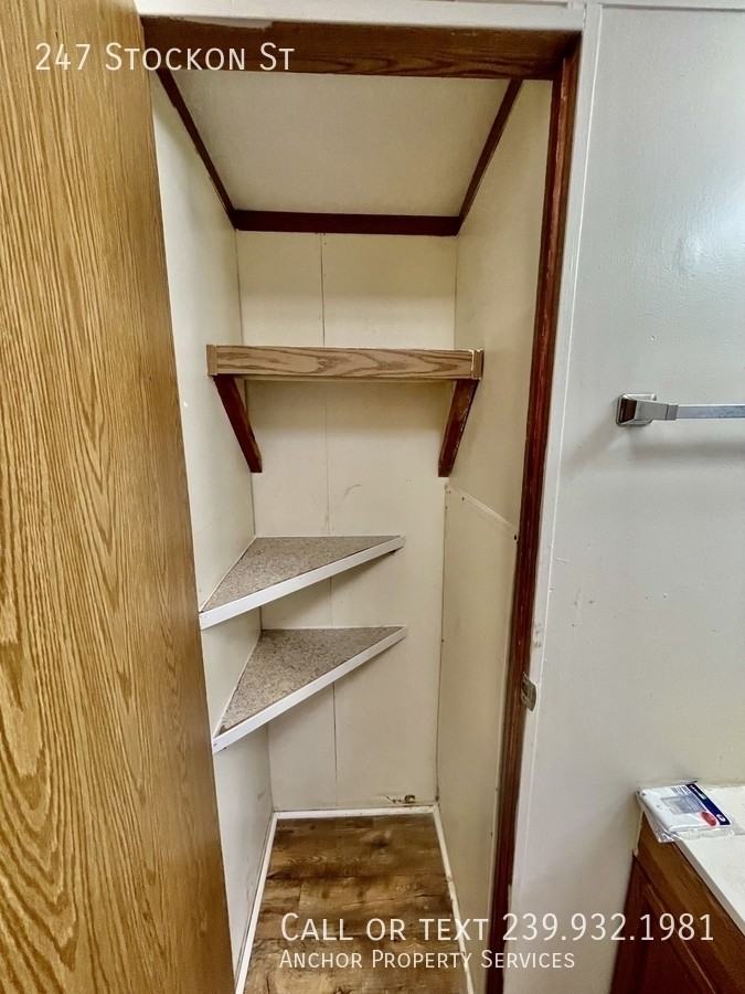 247 Stockon St - Photo 6 of 33