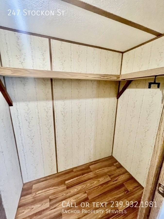 247 Stockon St - Photo 7 of 33