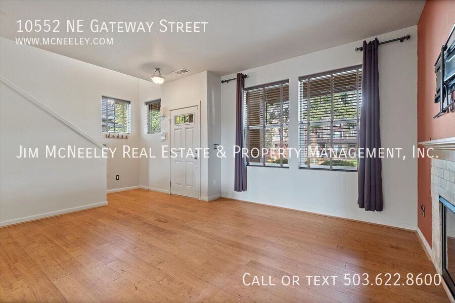 10552 Ne Gateway St - Photo 4 of 40