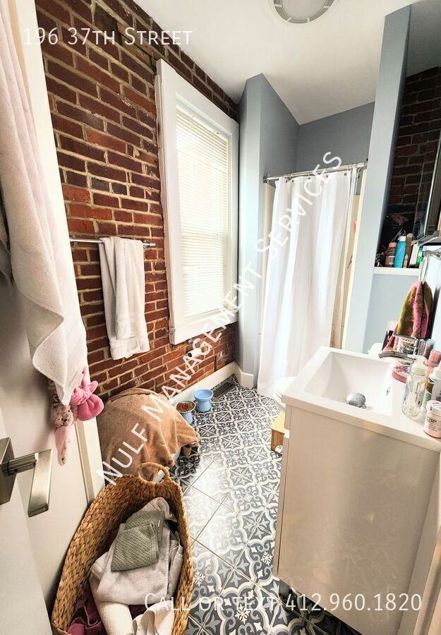 196 37th St - Photo 6 of 6