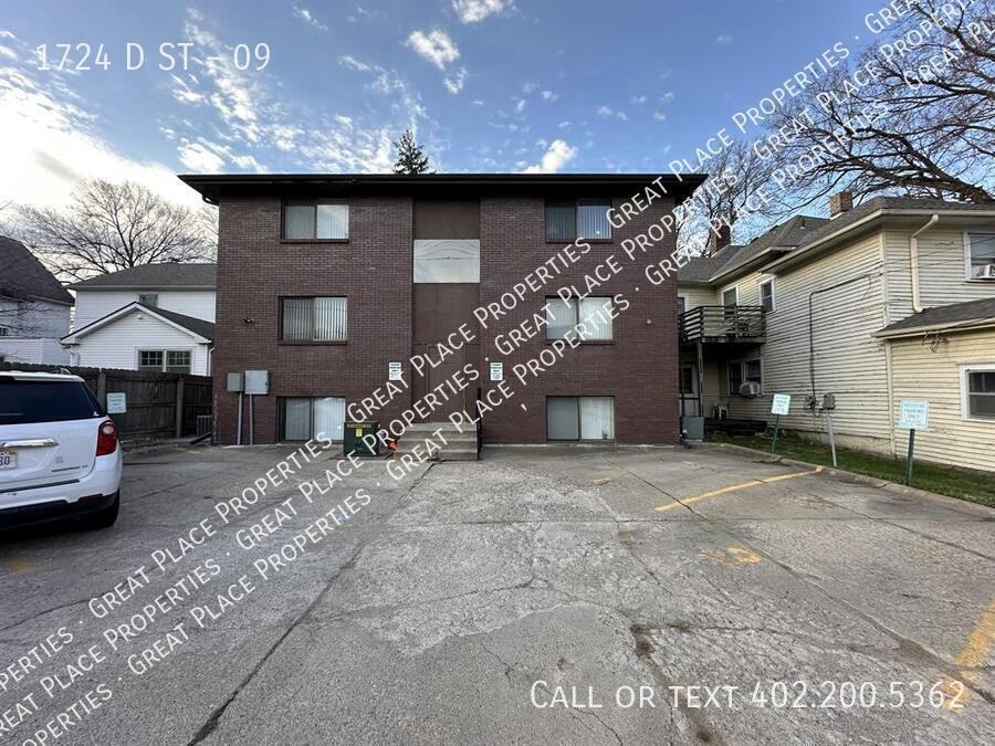 1724 D St #09 - Photo 4 of 23