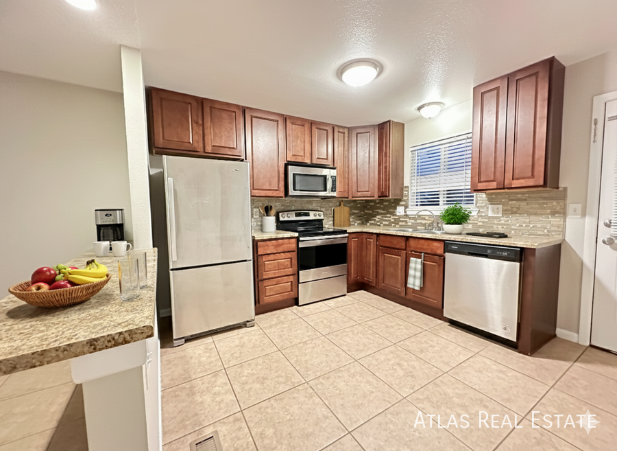 2516 Allegheny Dr - Photo 2 of 10