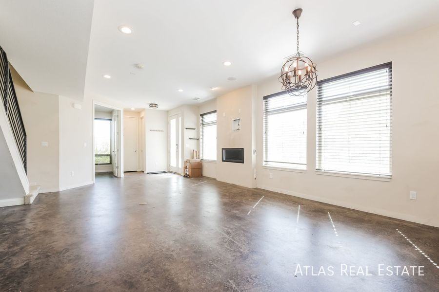 3359 Mariposa St - Photo 5 of 36