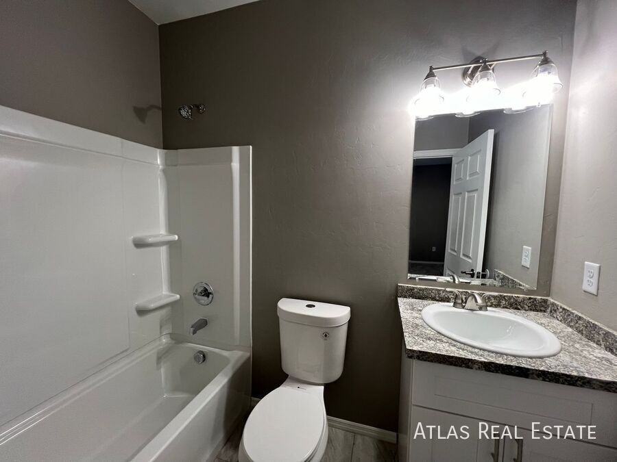 37 W Lester St - Photo 7 of 18