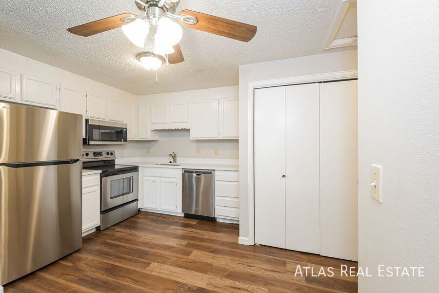 8224 Ames Way - Photo 4 of 11