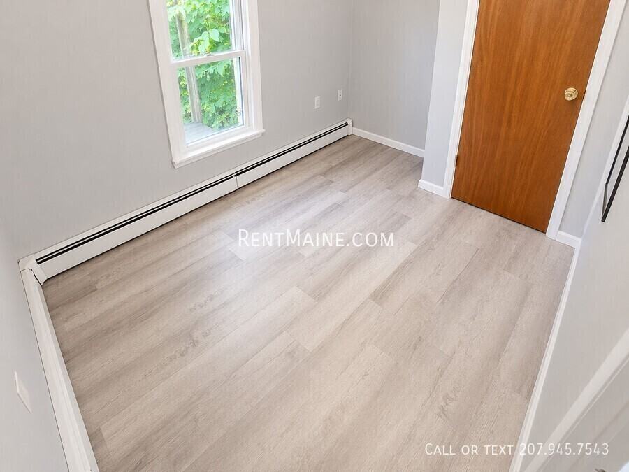 190 3rd St #2B - Photo 5 of 11