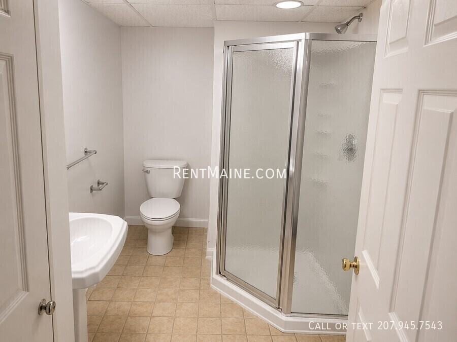 104 Main St #7 - Photo 5 of 7