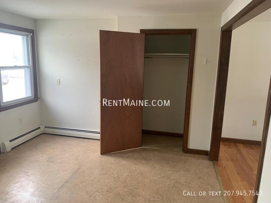 19 Hemlock St - Photo 6 of 15