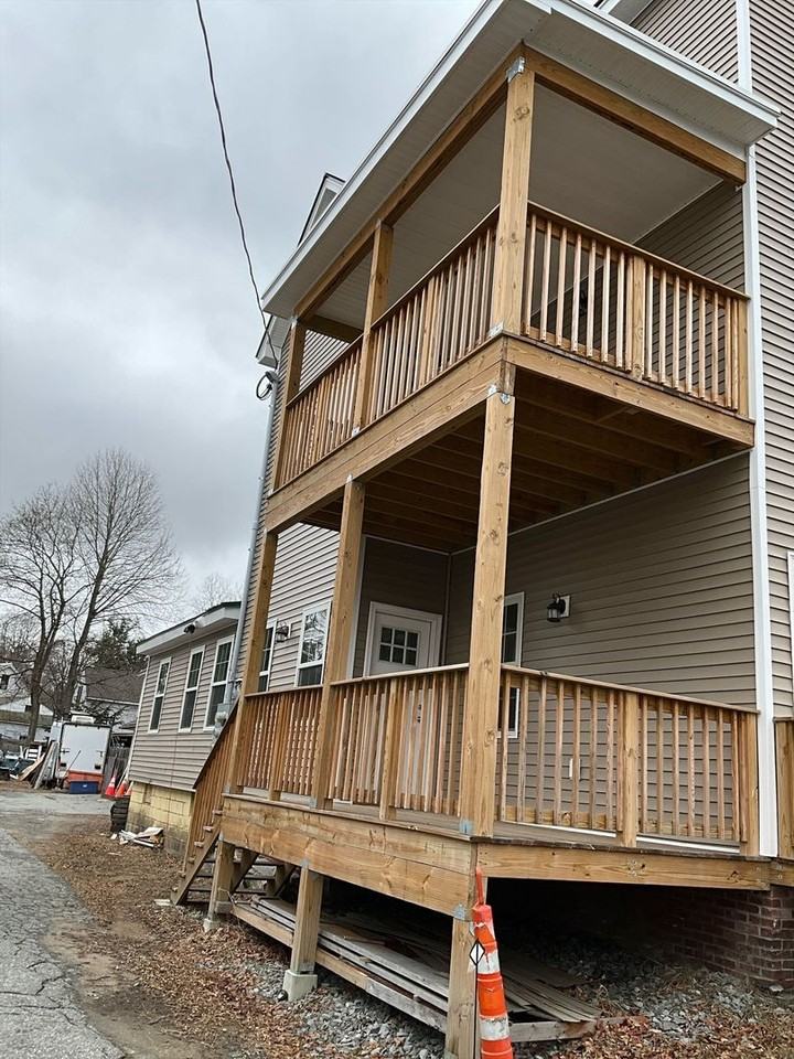 90 Elm St #1 - Photo 3 of 23