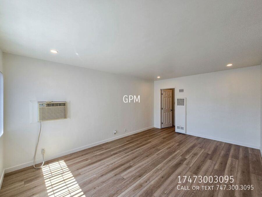 237 Thompson Ave #6 - Photo 2 of 14