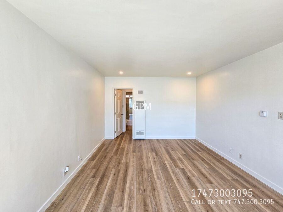 237 Thompson Ave #6 - Photo 3 of 14