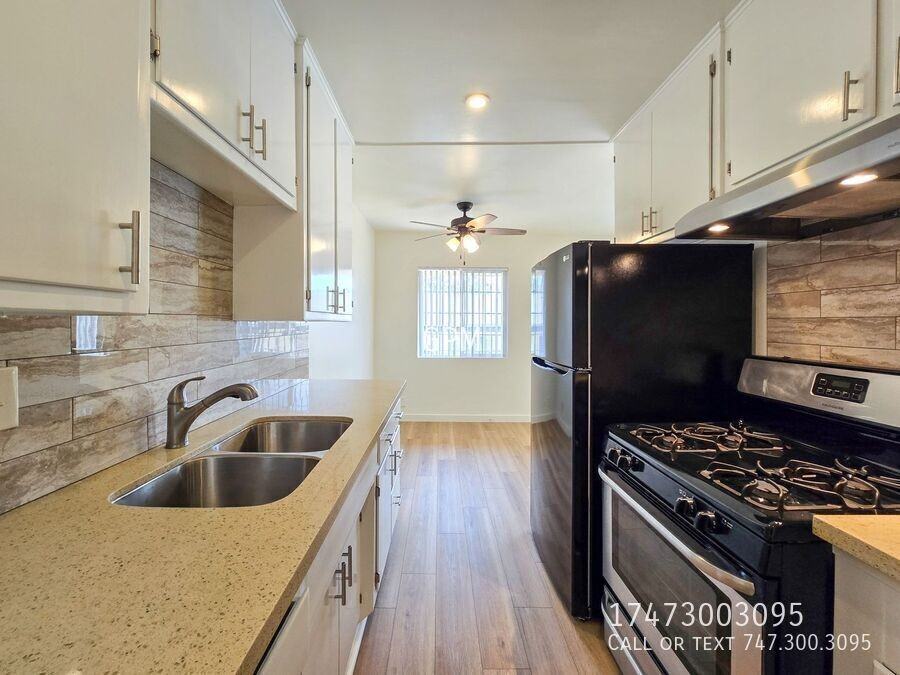 237 Thompson Ave #6 - Photo 7 of 14