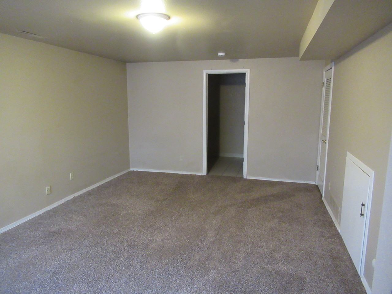 221 Columbia Rd - Photo 2 of 13