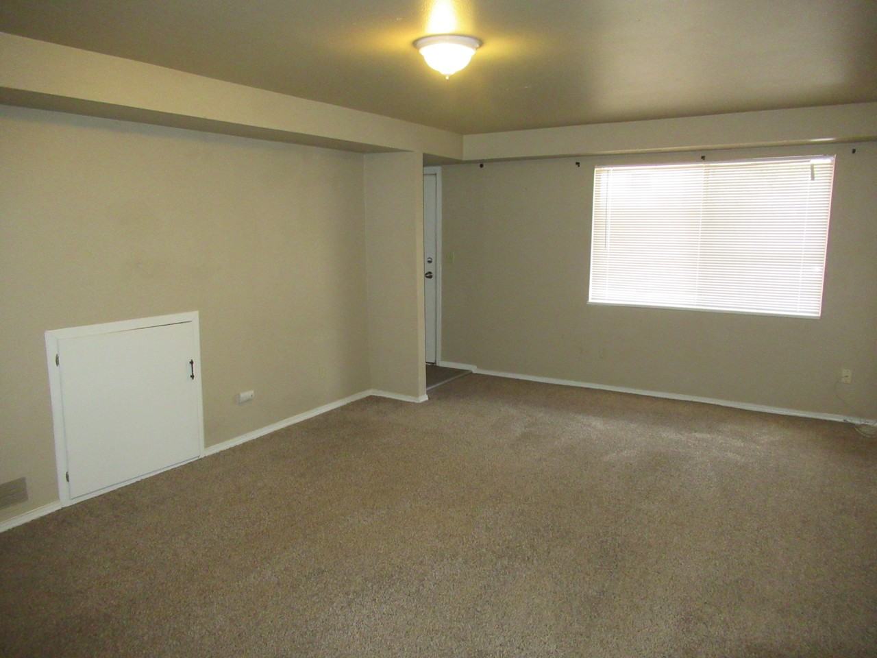 221 Columbia Rd - Photo 3 of 13