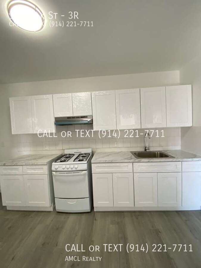 176 Oak St #3R