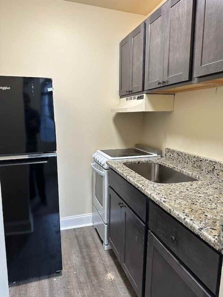 213 N 2nd St #C4 - Photo 2 of 6