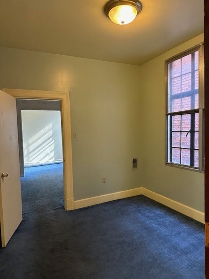 213 N 2nd St #C4 - Photo 3 of 6