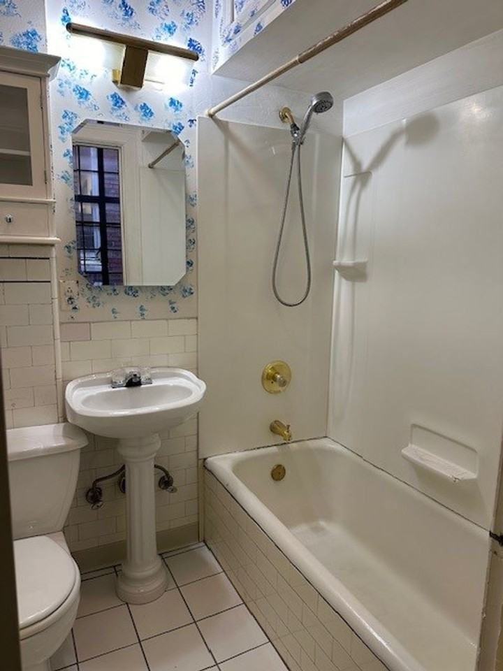 213 N 2nd St #C4 - Photo 6 of 6