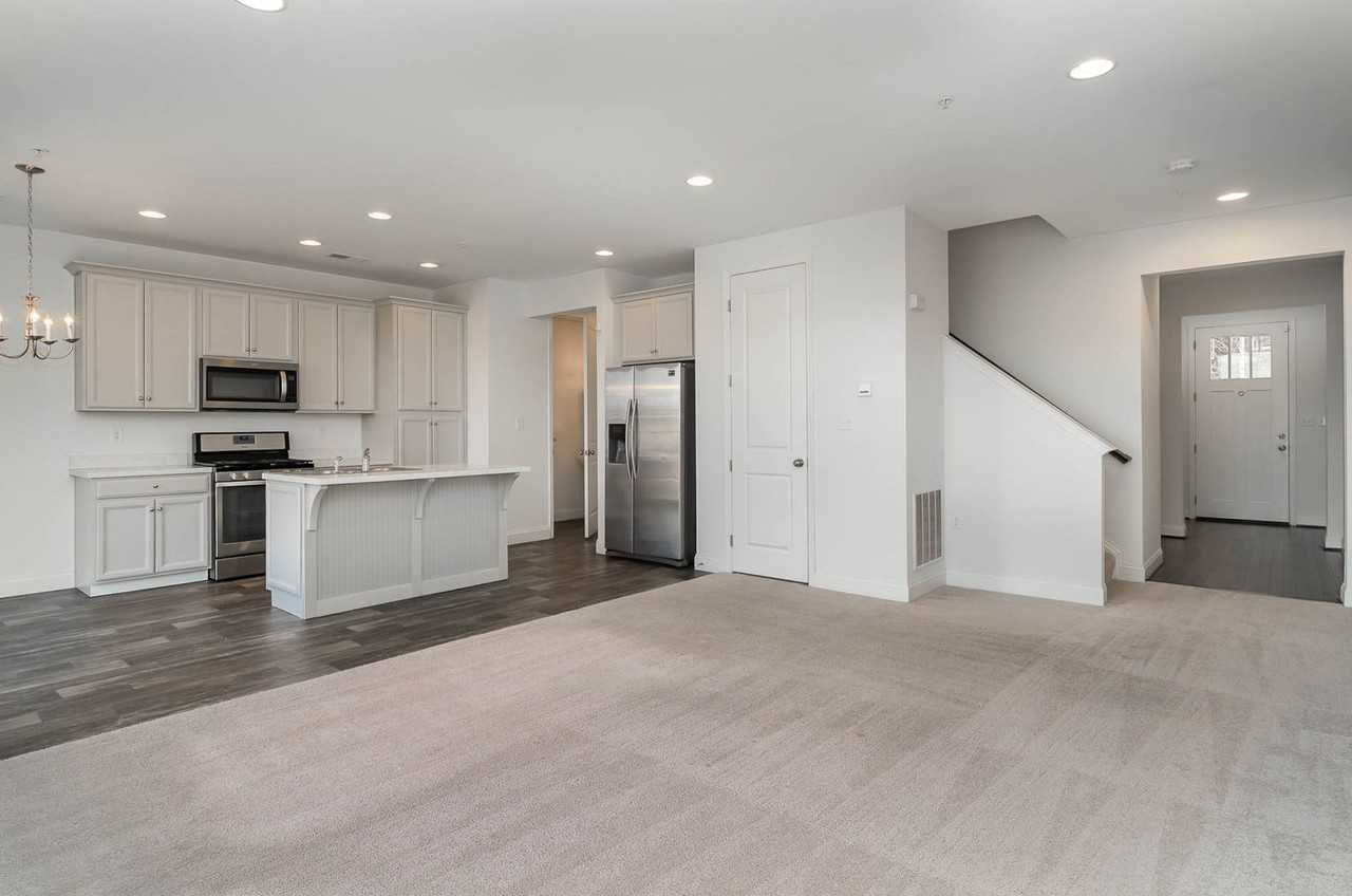 3275 Katie Way - Photo 6 of 25