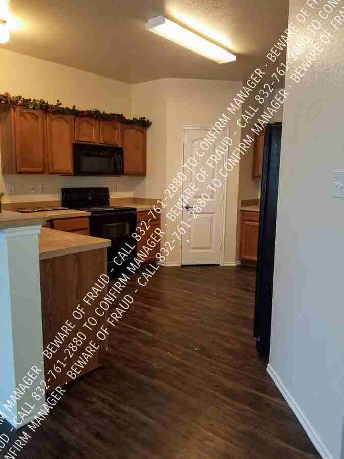 2816 Blue Heron Dr - Photo 6 of 17