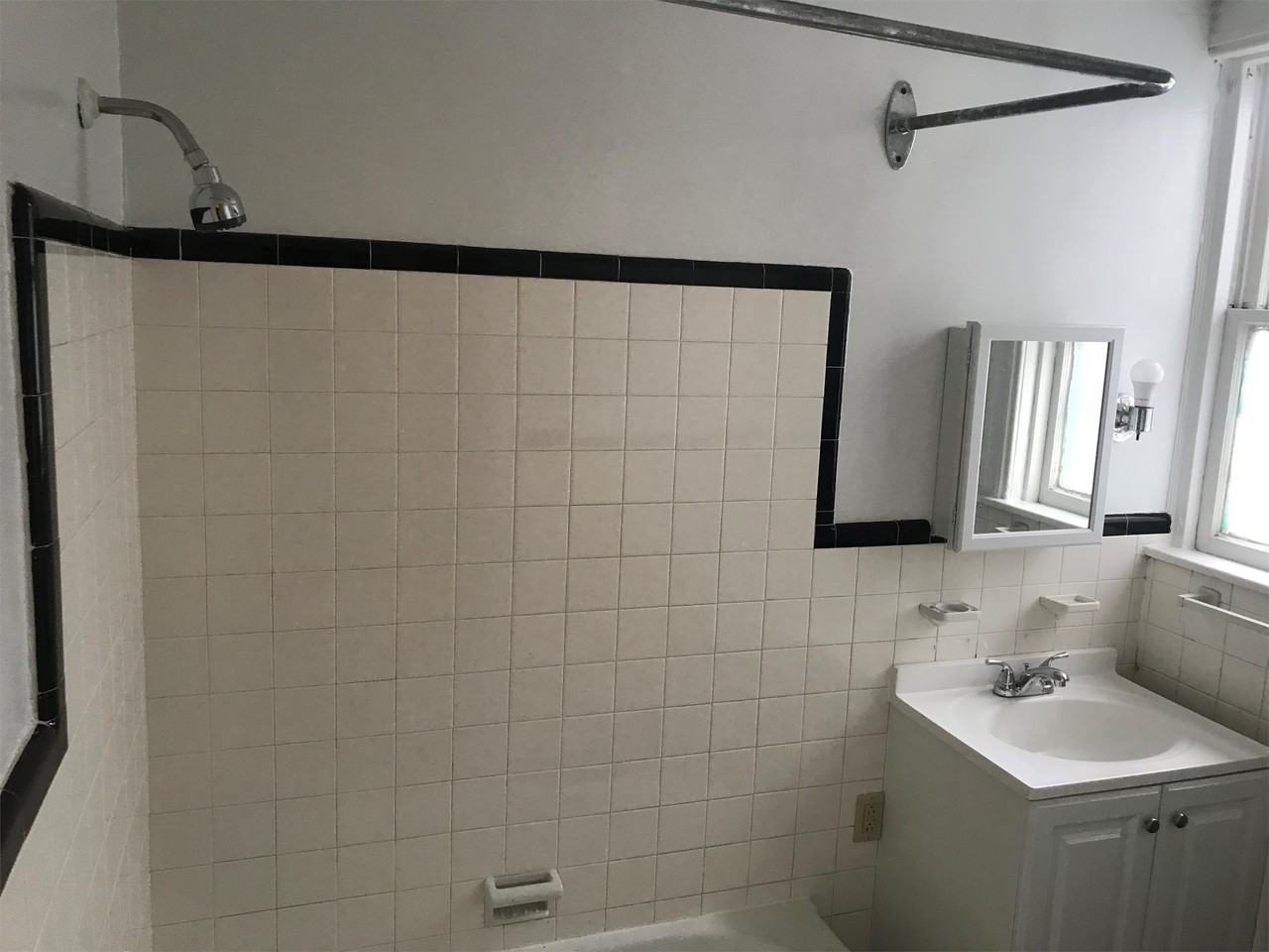 1030 Penn Street Reading PA 19602 - 2F #2FLFRONT - Photo 2 of 4