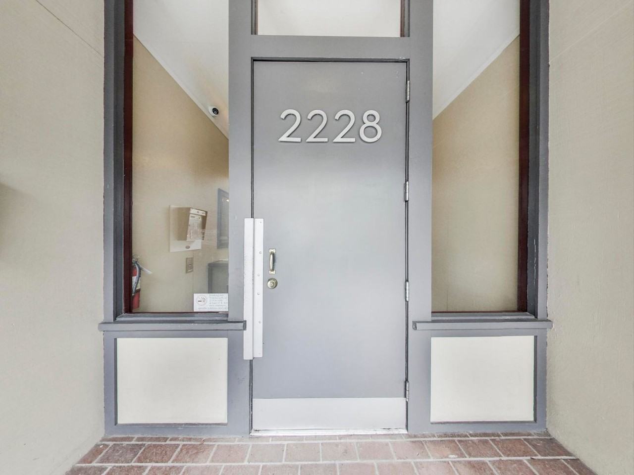 2228 Union St #204 - Photo 5 of 17