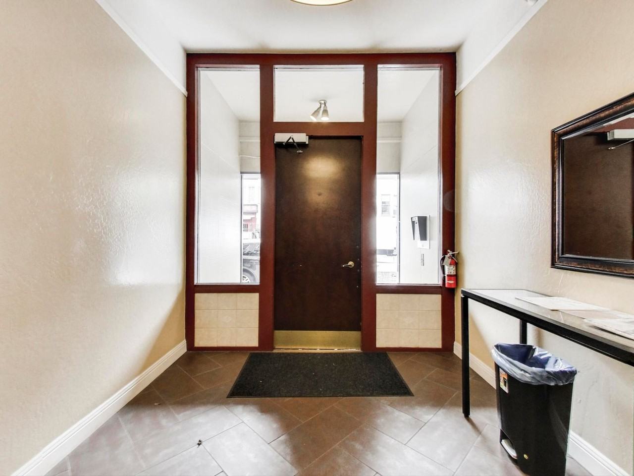 2228 Union St #204 - Photo 6 of 17