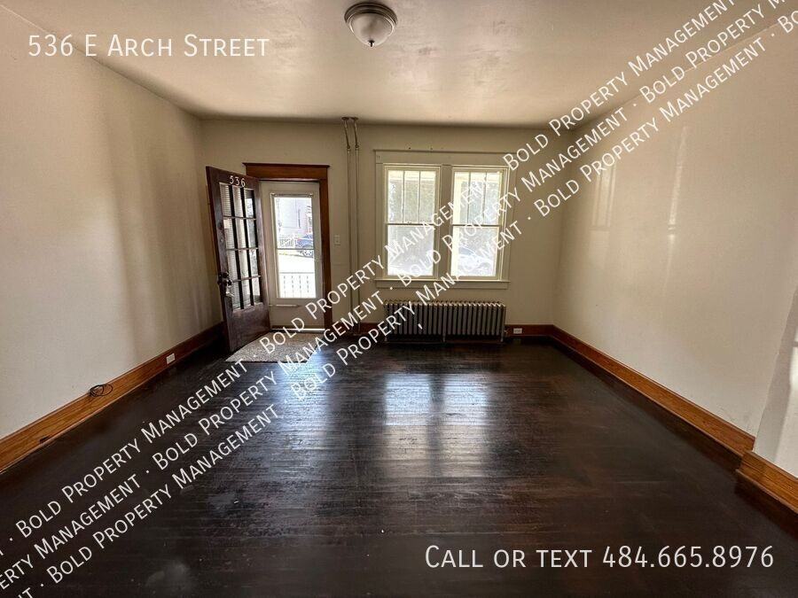 536 E Arch St - Photo 3 of 11