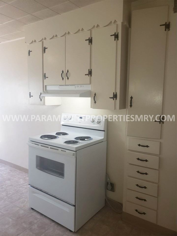 556 Laine St #556 - Photo 5 of 8