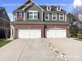 142 Roslyn Pl - Photo 1 of 1