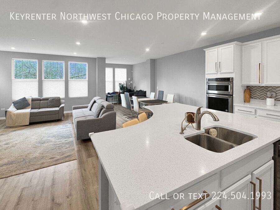 142 Roslyn Pl - Photo 6 of 29