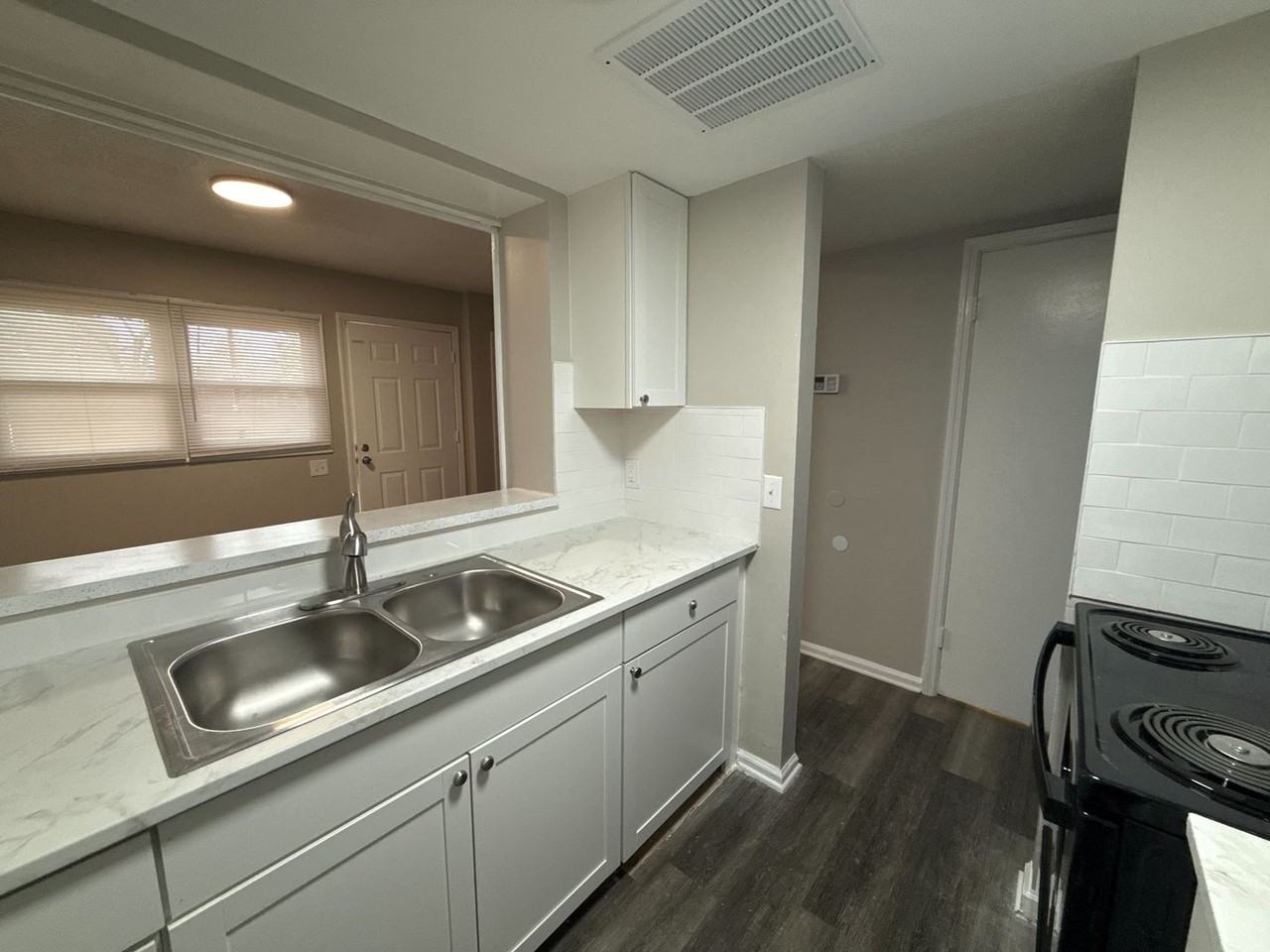 723 Old Liberty Rd #G - Photo 2 of 12