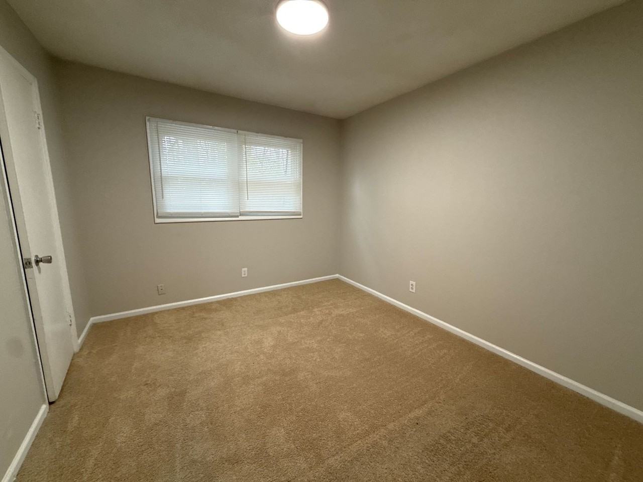 723 Old Liberty Rd #G - Photo 4 of 12