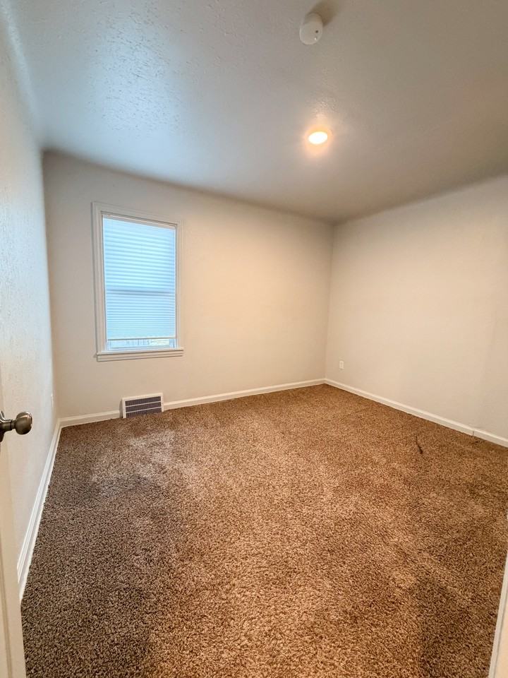 20091 Barlow St #1 - Photo 7 of 13