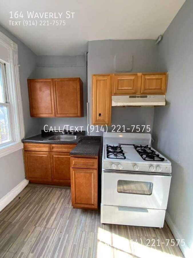 164 Waverly St - Photo 7 of 7