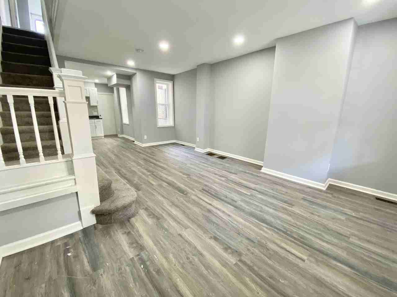 2544 N Natrona St - Photo 2 of 11