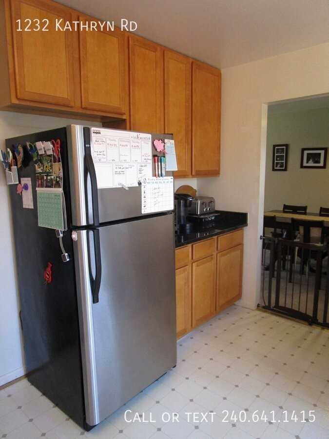 1232 Kathryn Rd - Photo 4 of 15