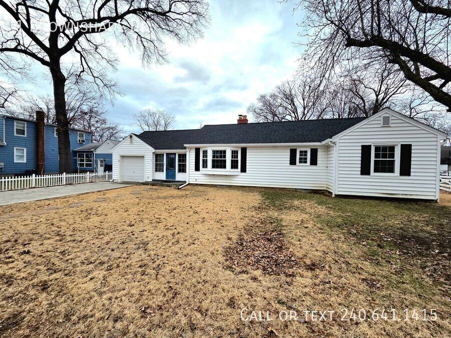 1 Brownshade Dr - Photo 2 of 24