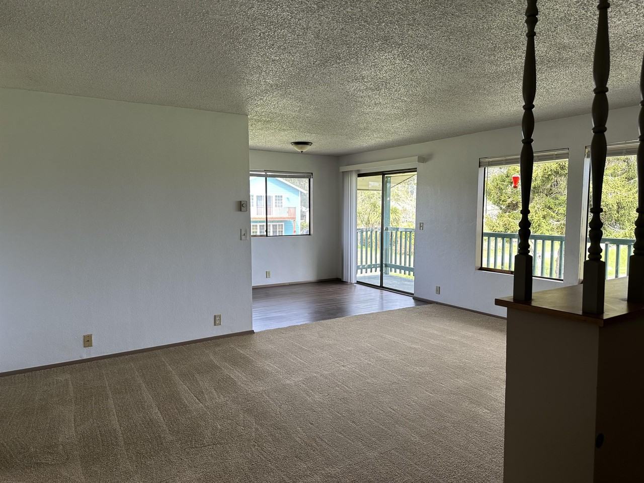 N Ocosta Street (618) - Photo 4 of 16