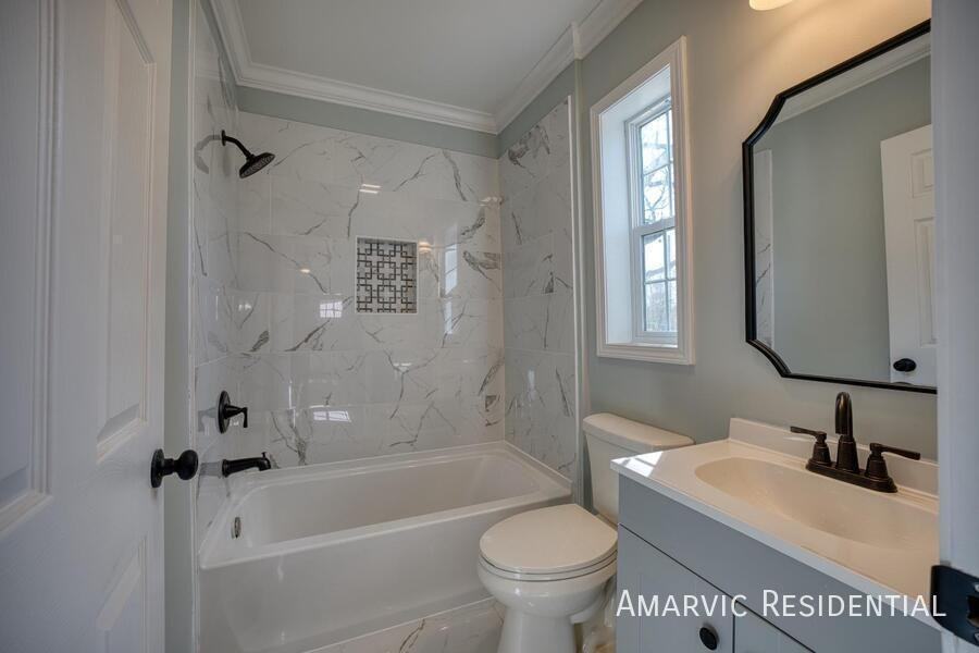 3541 Zeno St - Photo 3 of 10