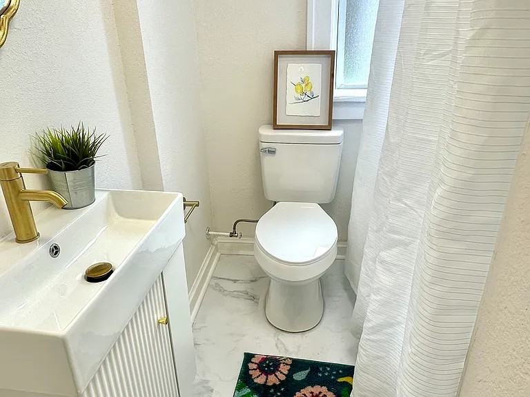 5345 Quincy St #C - Photo 5 of 10