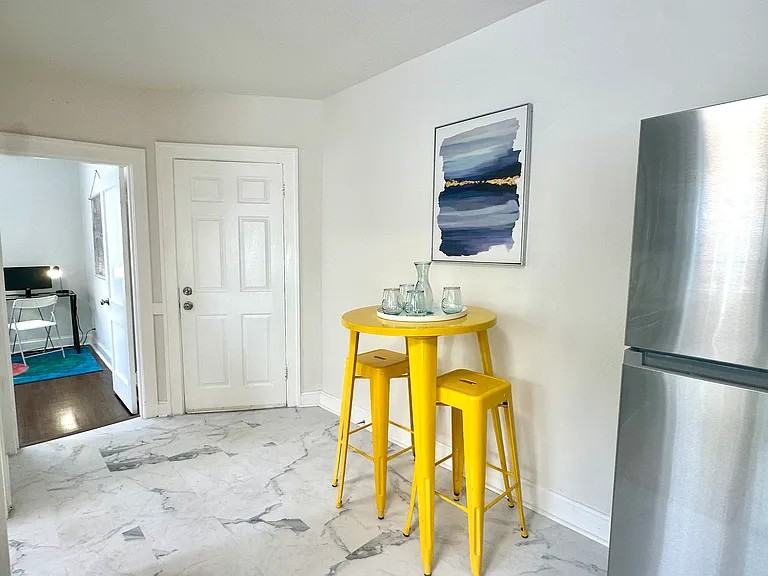 5345 Quincy St #C - Photo 7 of 10