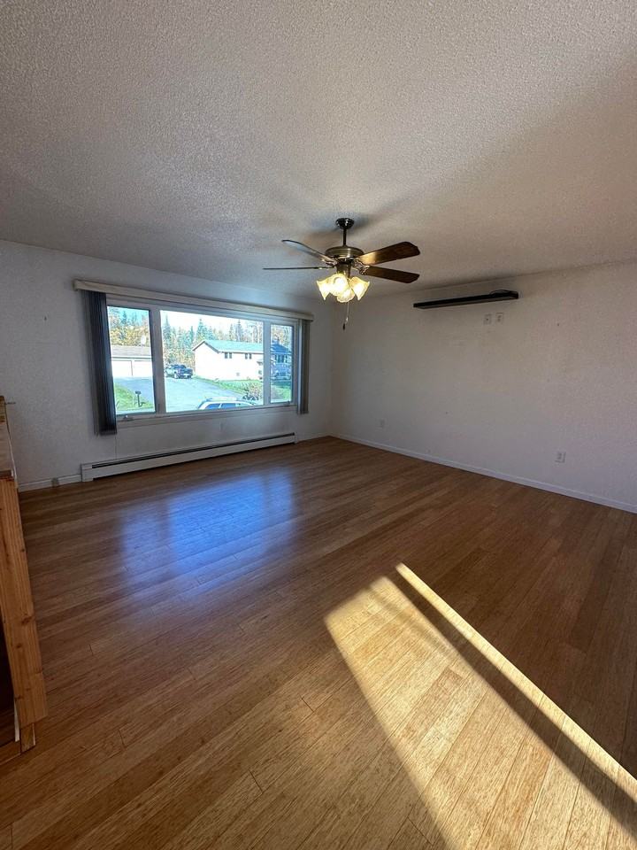 2068 Bridgewater Dr - Photo 2 of 25