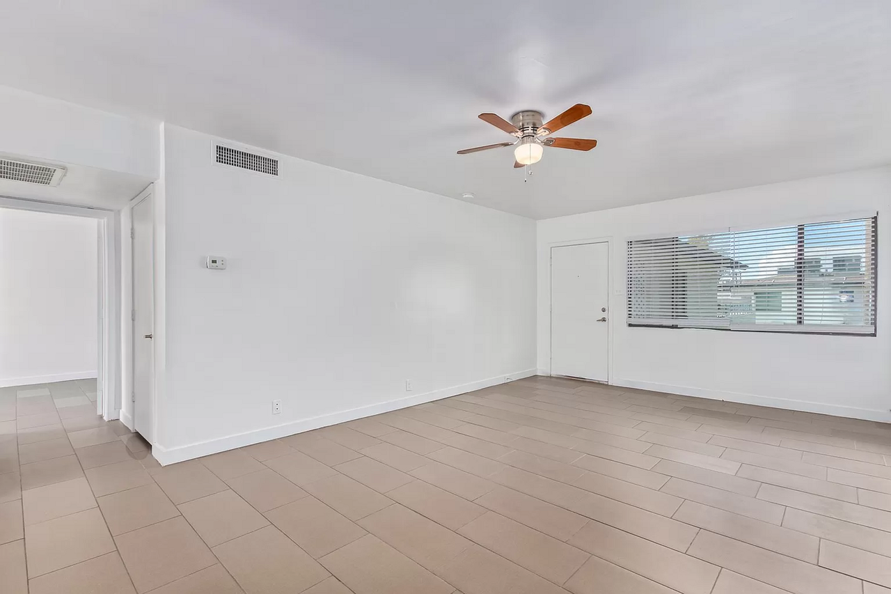 1233 E Thomas Rd #22 - Photo 4 of 50